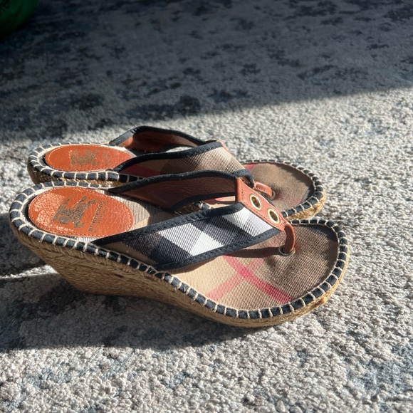 Burberry Wedge Plaid print, tan, red and light blue color. 3.5’ heel - Picture 1 of 5